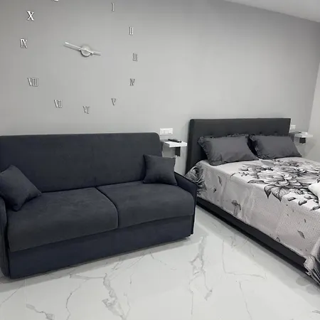 Апартаменты Vinny's House *